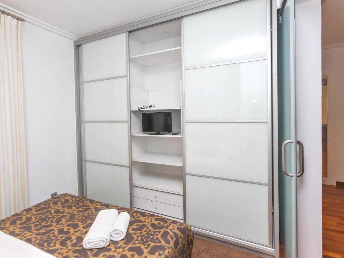 Apartment Centro- Passeig De Gracia - Casa Batllo By Interhome Barcelona Exterior photo